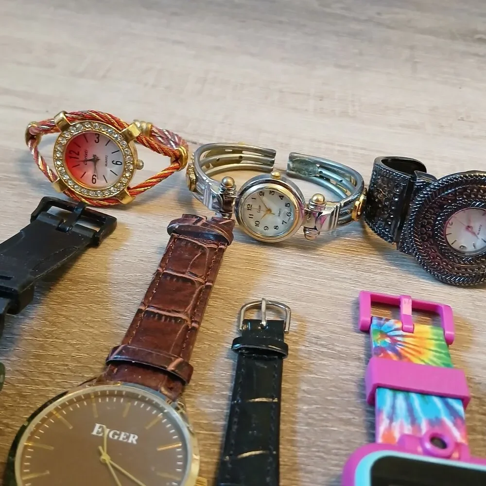 Huge Watch Lot of 35+ Mixed Brands Vintage & Modern Parts/Repair Untested-Box E